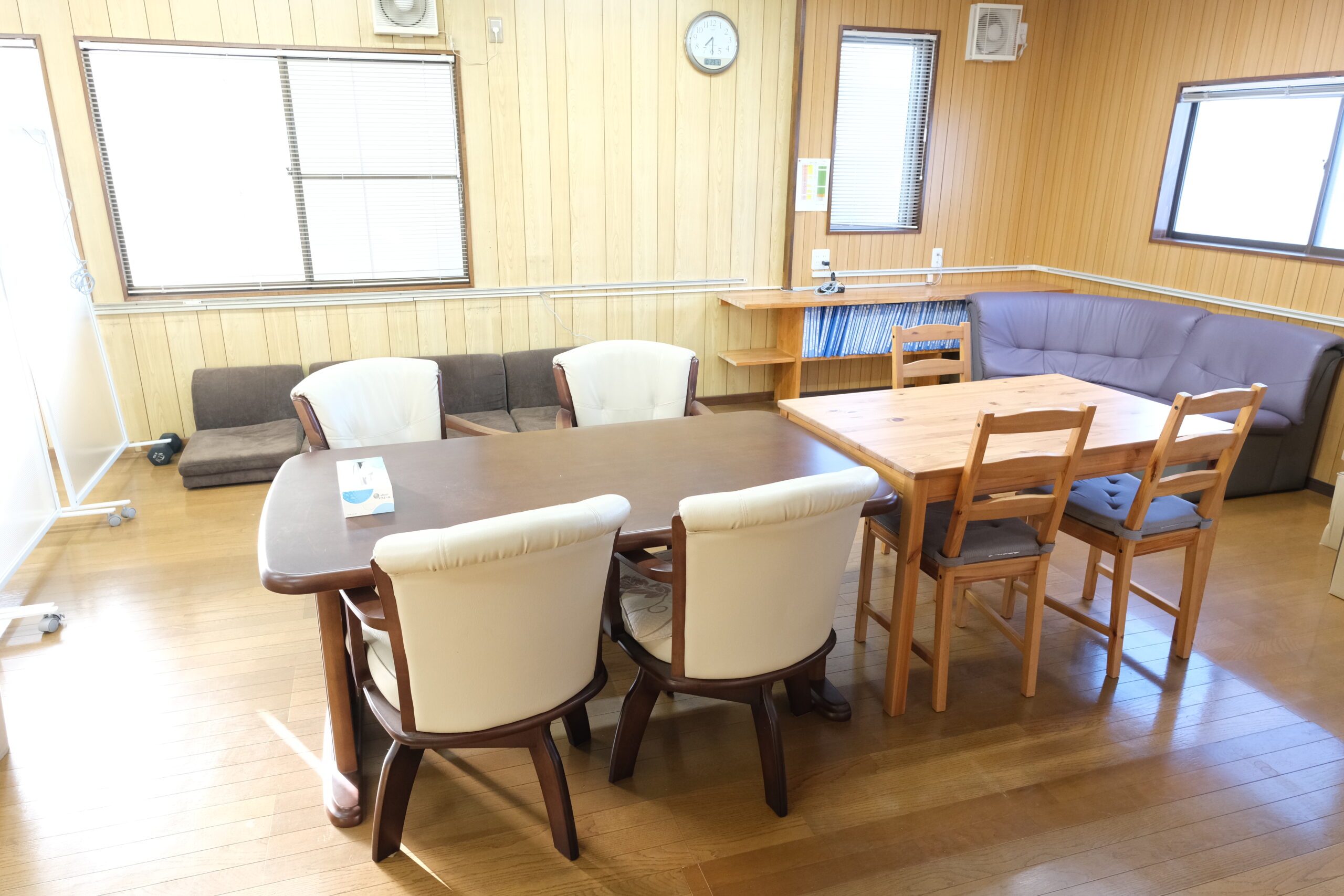 町田建設応接室2